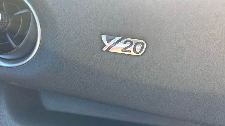 Toyota Yaris 1.5 VVT-i Y20 5dr [Bi-tone] Petrol Hatchback